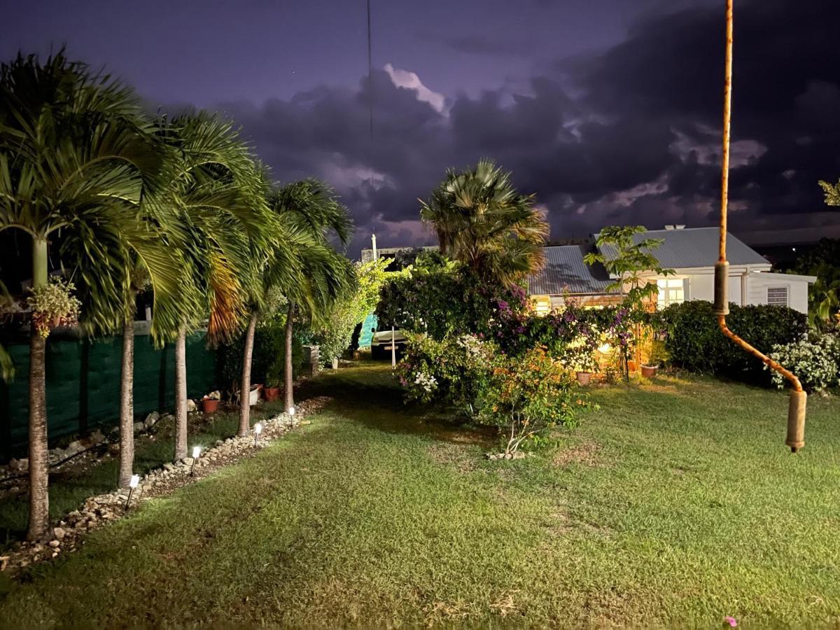 La Villa Les Palmiers Simplicite Convivialite سانت فرانسوا المظهر الخارجي الصورة
